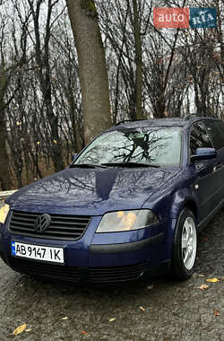 Універсал Volkswagen Passat 2001 в Чернівцях