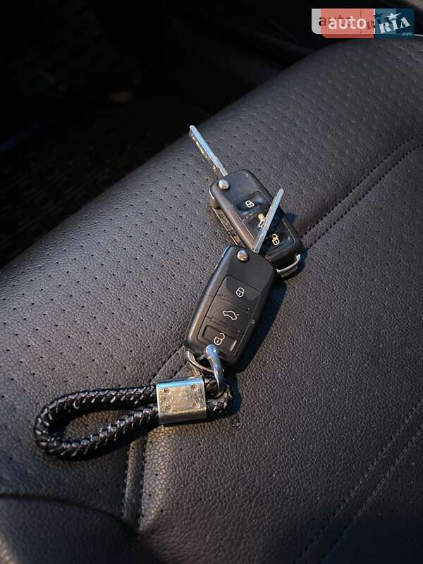 Седан Volkswagen Passat 2012 в Ирпене фото 10 Седан Volkswagen Passat 2012 в Ирпене