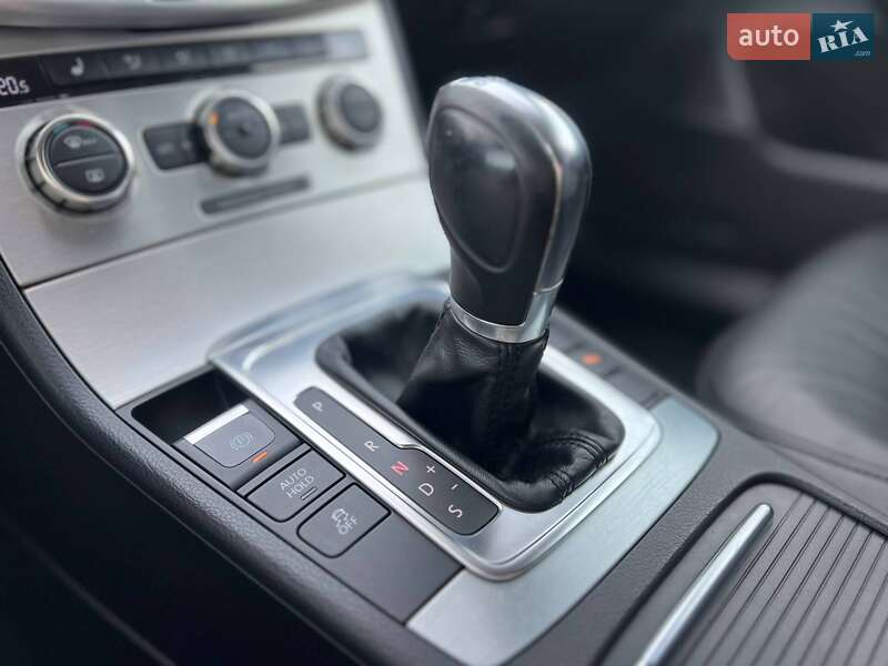 Универсал Volkswagen Passat 2012 в Стрые