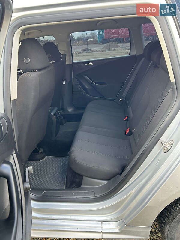 Универсал Volkswagen Passat 2010 в Калуше фото 15 Универсал Volkswagen Passat 2010 в Калуше