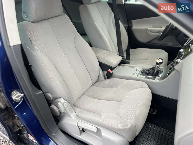 Универсал Volkswagen Passat 2005 в Ровно фото 9 Универсал Volkswagen Passat 2005 в Ровно