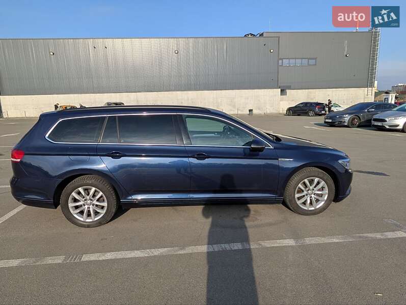 Універсал Volkswagen Passat 2017 в Бучі