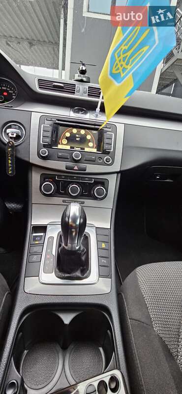 Універсал Volkswagen Passat 2011 в Ківерцях