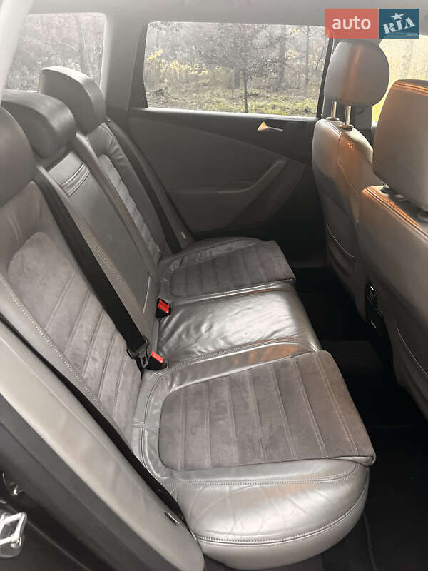 Універсал Volkswagen Passat 2010 в Луцьку