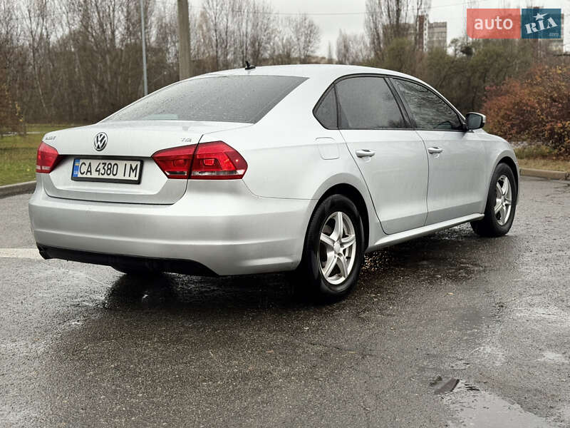 Седан Volkswagen Passat 2014 в Киеве