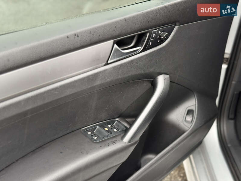 Седан Volkswagen Passat 2014 в Киеве