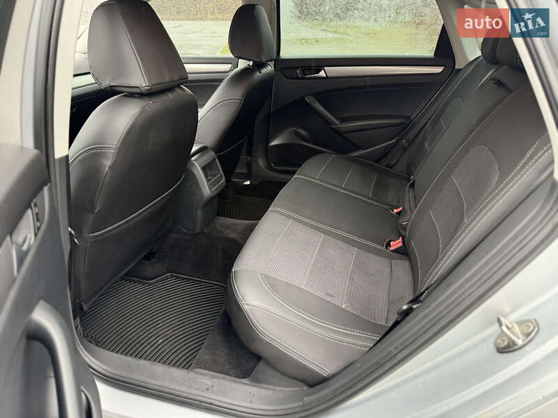 Седан Volkswagen Passat 2014 в Киеве