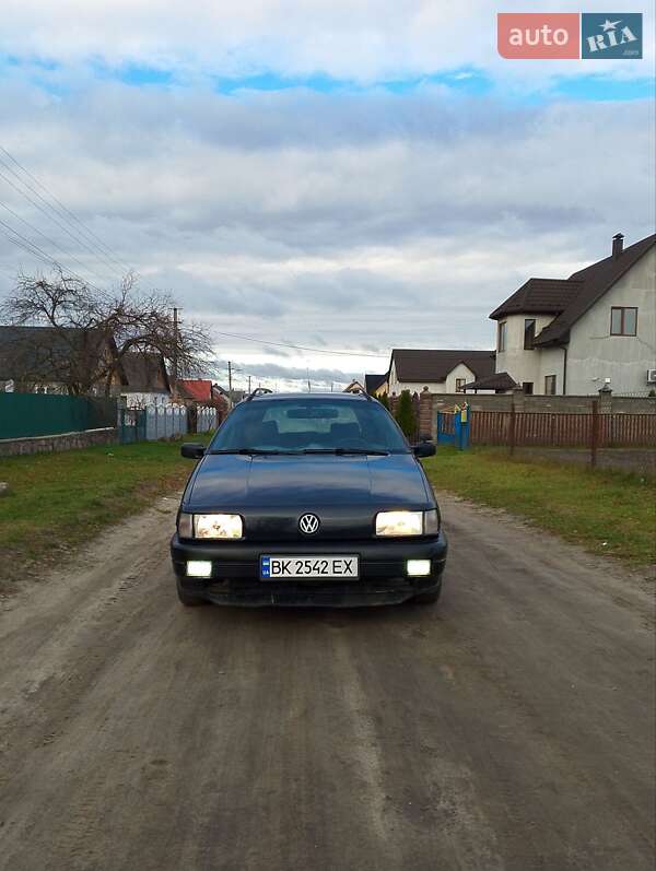 Универсал Volkswagen Passat 1993 в Сарнах фото 16 Универсал Volkswagen Passat 1993 в Сарнах