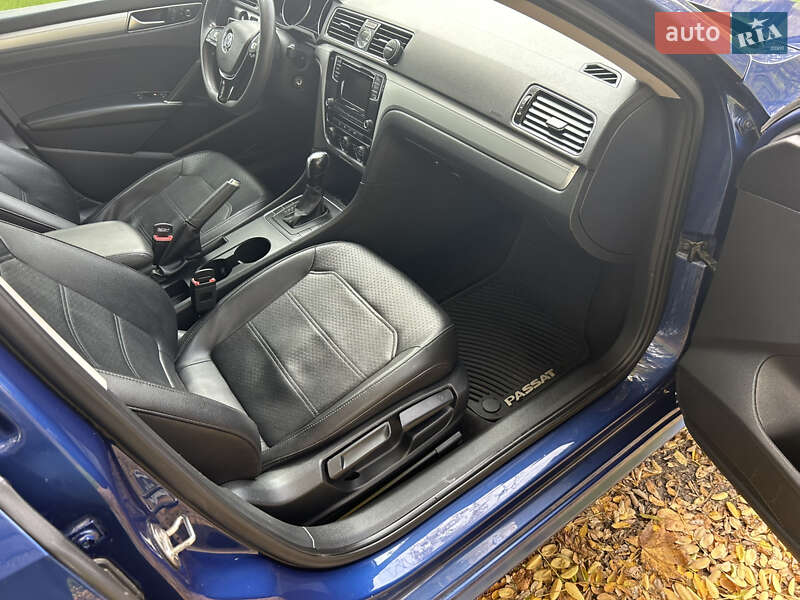 Седан Volkswagen Passat 2015 в Одессе