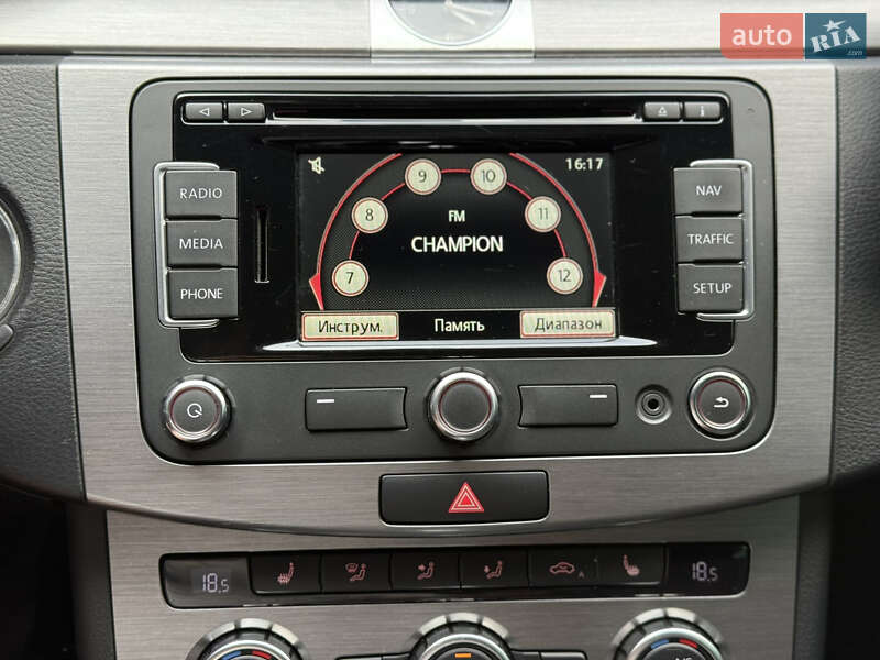 Универсал Volkswagen Passat 2014 в Киеве фото 24 Универсал Volkswagen Passat 2014 в Киеве