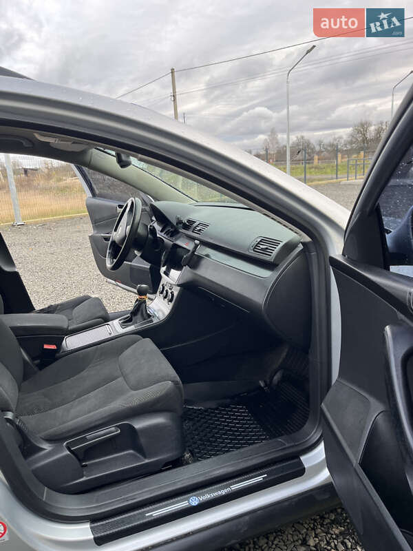 Универсал Volkswagen Passat 2005 в Камне-Каширском