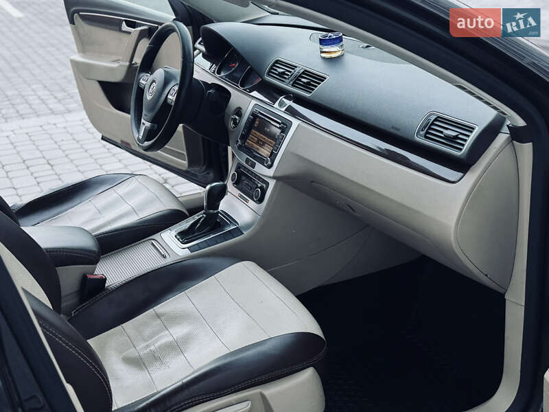 Універсал Volkswagen Passat 2011 в Полтаві