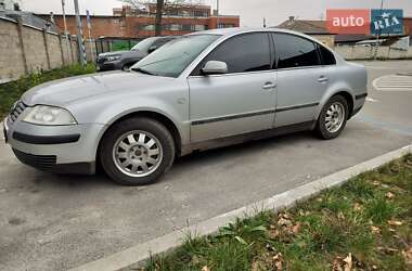 Седан Volkswagen Passat 2000 в Чернигове