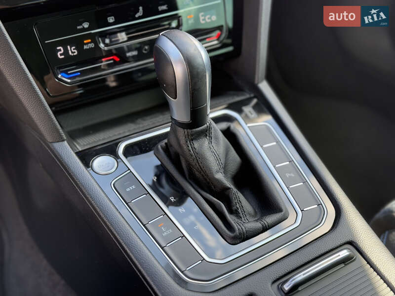 Універсал Volkswagen Passat 2021 в Львові