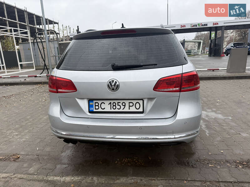 Универсал Volkswagen Passat 2011 в Львове фото 7 Универсал Volkswagen Passat 2011 в Львове