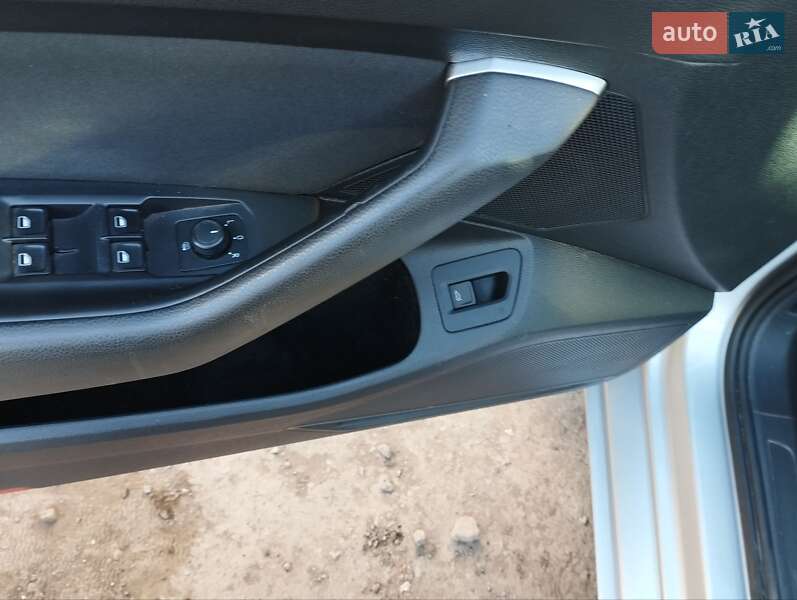 Универсал Volkswagen Passat 2015 в Ивано-Франковске