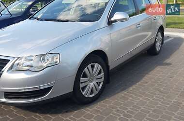 Универсал Volkswagen Passat 2006 в Харькове