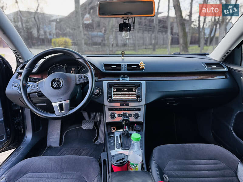 Седан Volkswagen Passat 2012 в Кременчуге