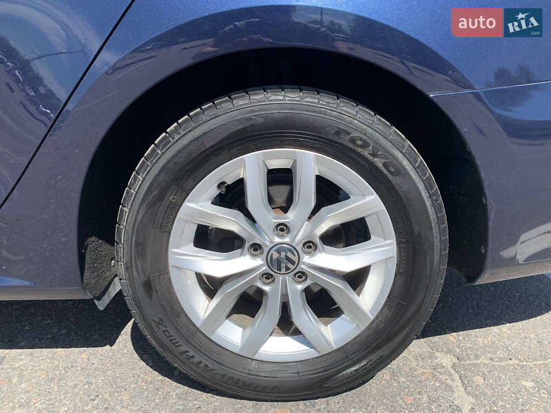 Седан Volkswagen Passat 2012 в Днепре фото 12 Седан Volkswagen Passat 2012 в Днепре