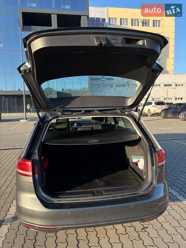 Универсал Volkswagen Passat 2017 в Львове фото 11 Универсал Volkswagen Passat 2017 в Львове