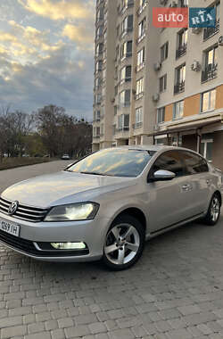 Седан Volkswagen Passat 2011 в Полтаві