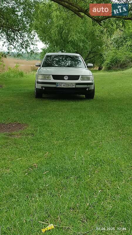 Седан Volkswagen Passat 1998 в Первомайске