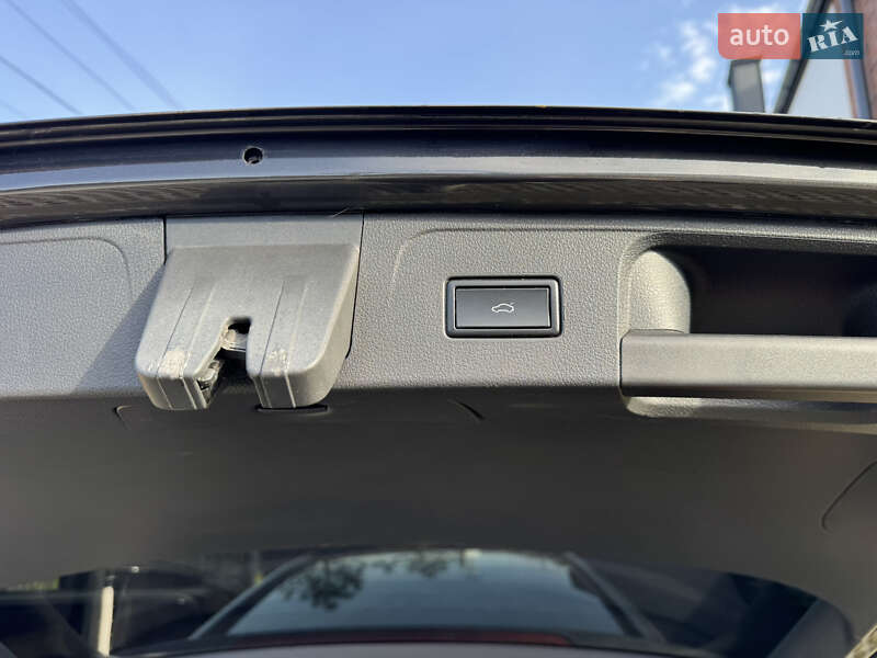 Универсал Volkswagen Passat 2018 в Львове