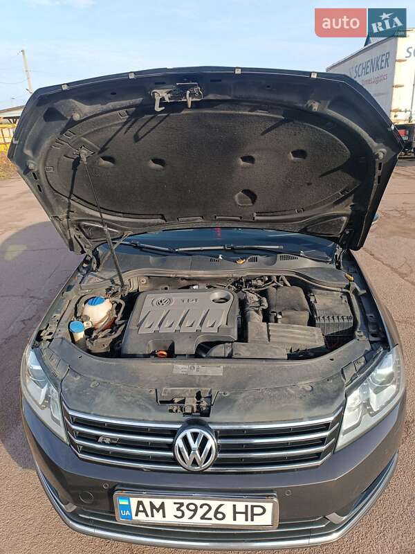 Седан Volkswagen Passat 2011 в Житомире фото 12 Седан Volkswagen Passat 2011 в Житомире