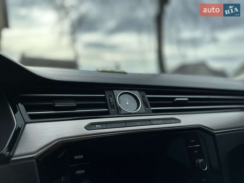 Универсал Volkswagen Passat 2017 в Тернополе