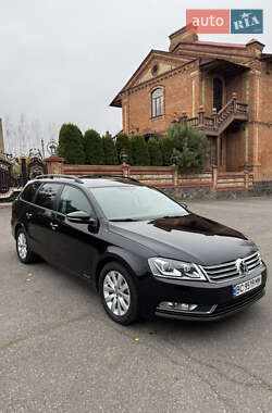 Універсал Volkswagen Passat 2014 в Вінниці