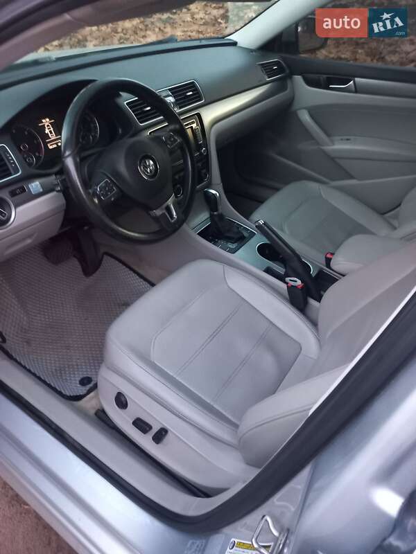 Седан Volkswagen Passat 2014 в Горохові