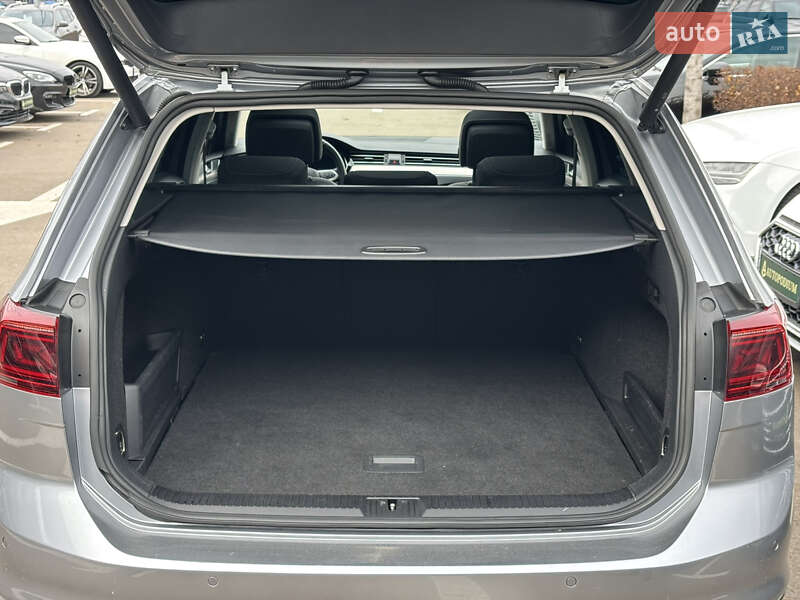Универсал Volkswagen Passat 2020 в Киеве фото 44 Универсал Volkswagen Passat 2020 в Киеве