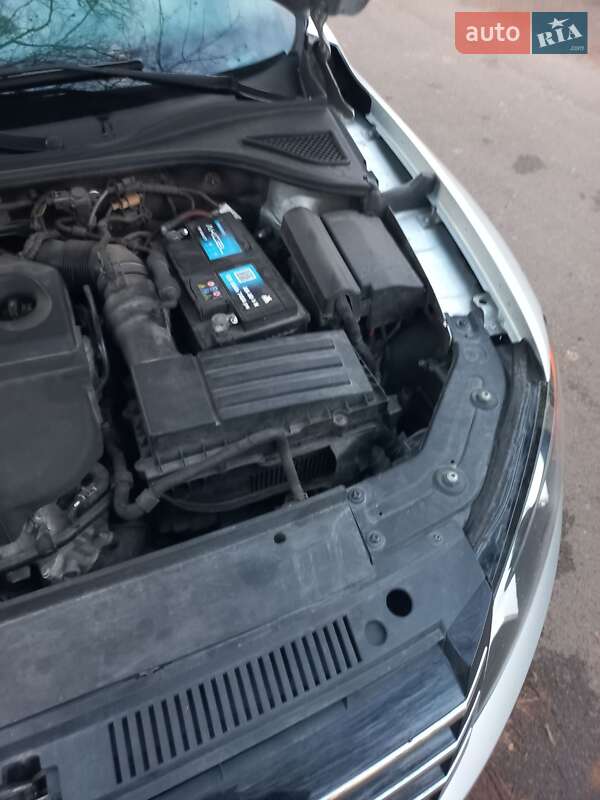 Седан Volkswagen Passat 2014 в Горохові