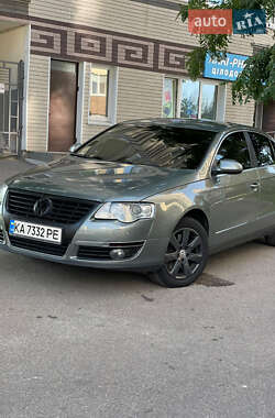 Седан Volkswagen Passat 2006 в Києві