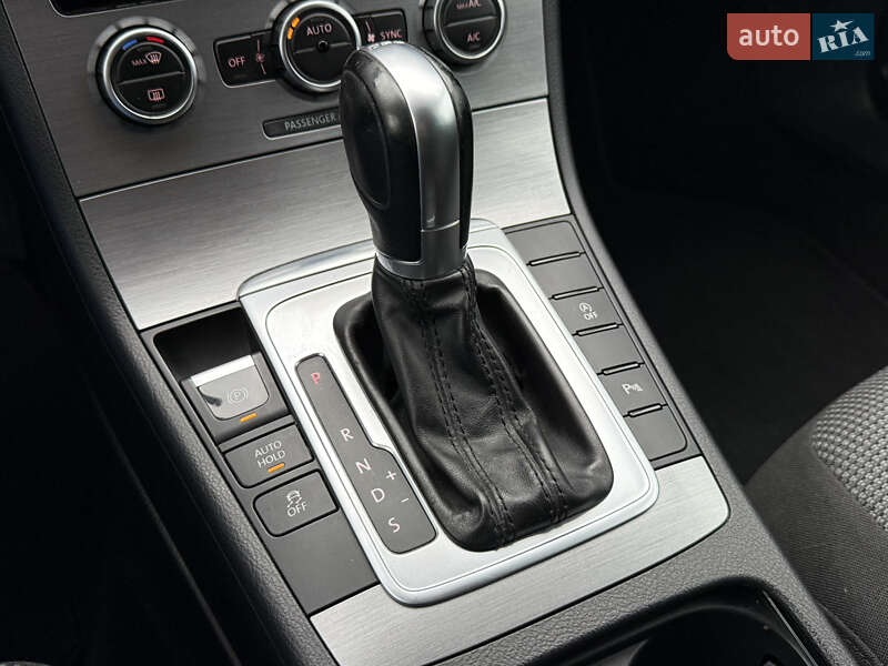 Универсал Volkswagen Passat 2014 в Стрые