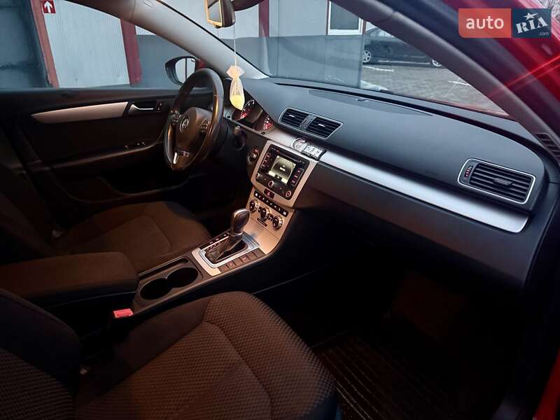 Універсал Volkswagen Passat 2014 в Львові фото 16 Універсал Volkswagen Passat 2014 в Львові