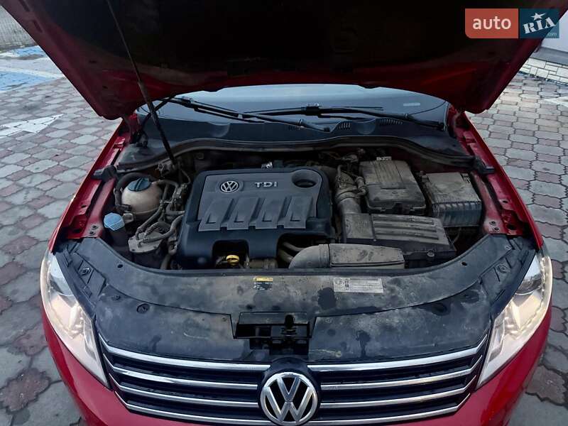 Універсал Volkswagen Passat 2014 в Львові фото 24 Універсал Volkswagen Passat 2014 в Львові
