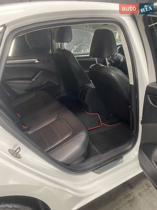 Седан Volkswagen Passat 2016 в Киеве фото 7 Седан Volkswagen Passat 2016 в Киеве