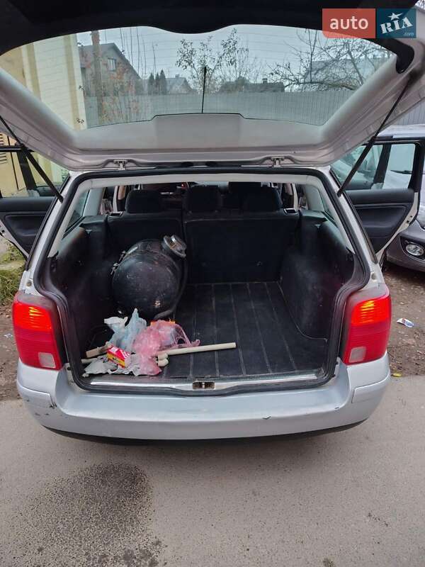 Універсал Volkswagen Passat 2000 в Івано-Франківську