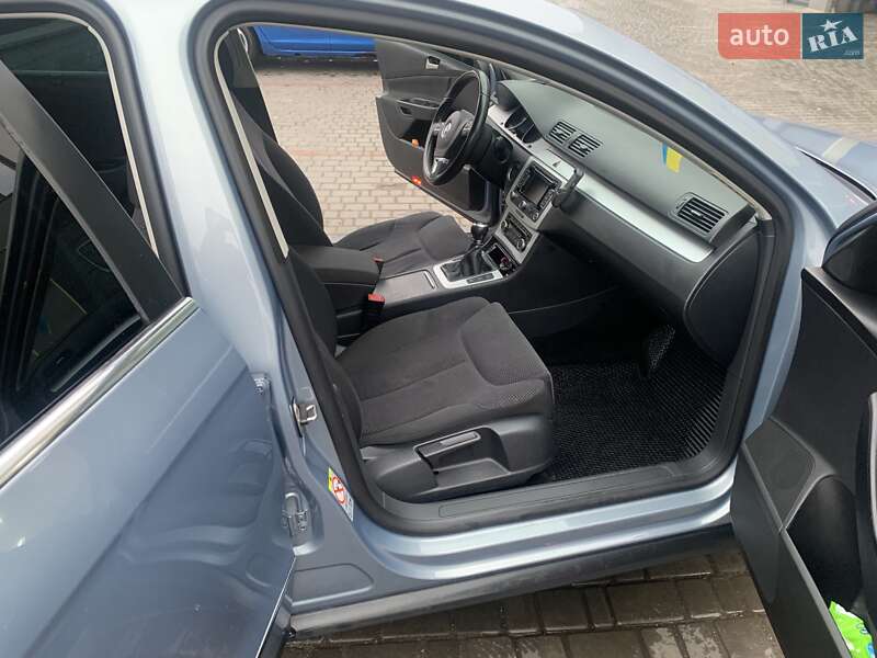 Седан Volkswagen Passat 2009 в Виннице