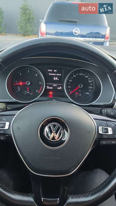 Универсал Volkswagen Passat 2015 в Виннице