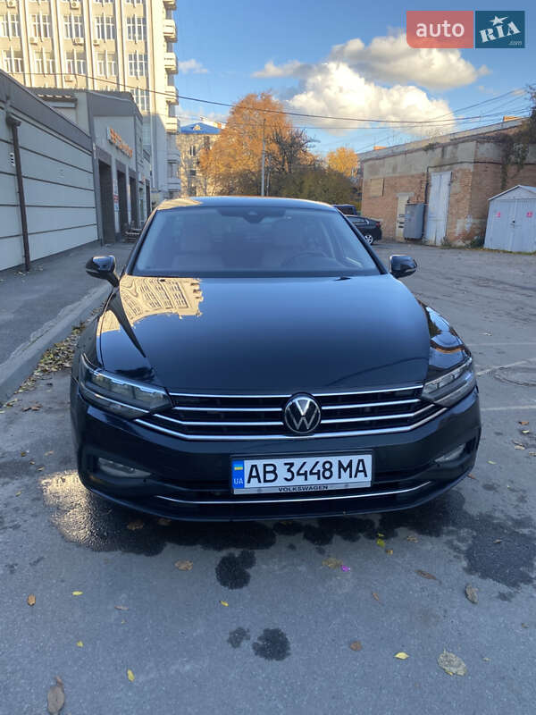 Седан Volkswagen Passat 2020 в Виннице