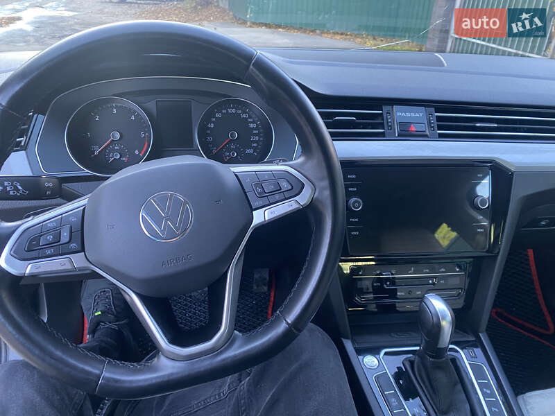 Седан Volkswagen Passat 2020 в Виннице
