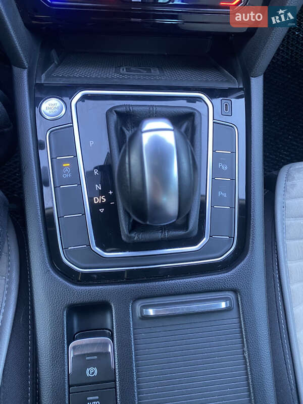 Седан Volkswagen Passat 2020 в Виннице