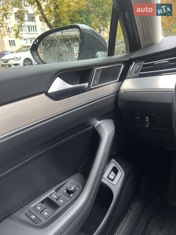 Універсал Volkswagen Passat 2017 в Броварах