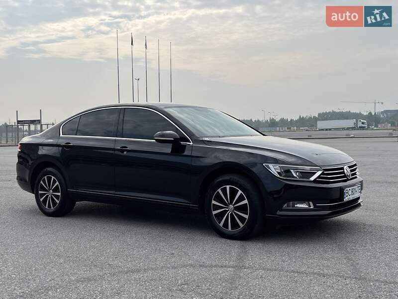 Седан Volkswagen Passat 2017 в Львове