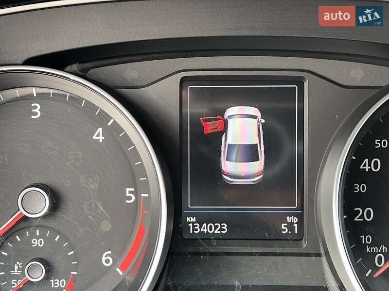 Седан Volkswagen Passat 2017 в Львове