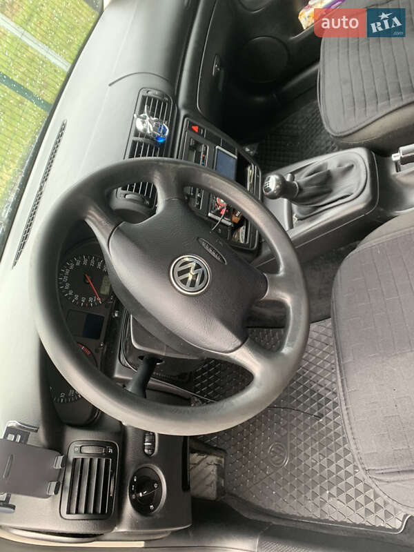 Седан Volkswagen Passat 2000 в Вишгороді