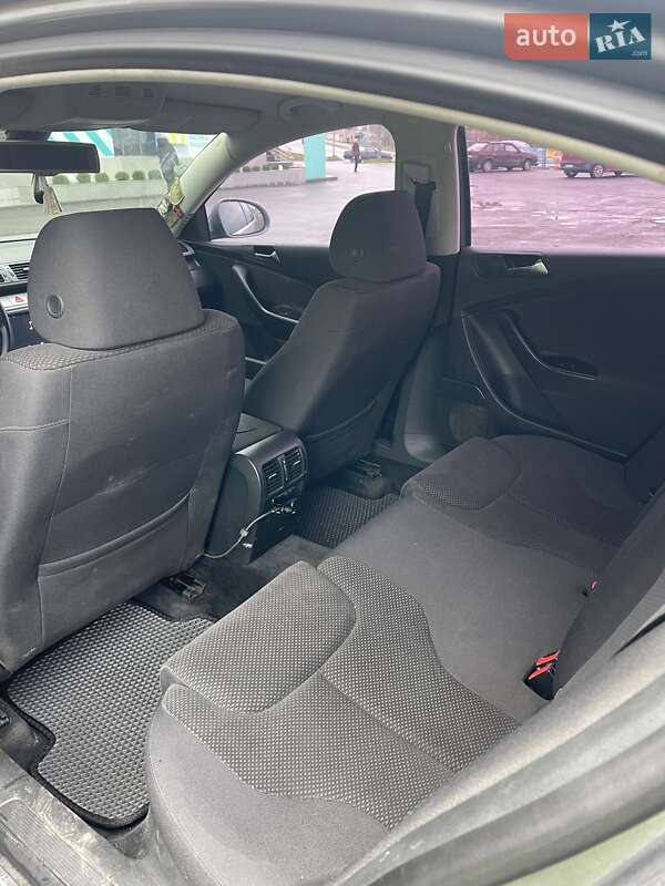 Седан Volkswagen Passat 2006 в Умани
