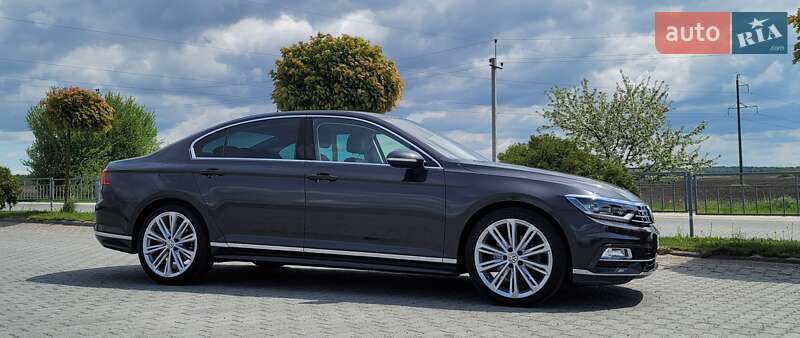 Седан Volkswagen Passat 2018 в Львове